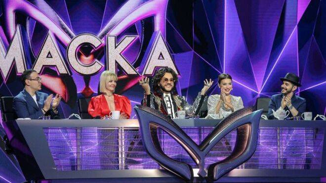Филипп Киркоров - Регина Тодоренко - Анатолий Цой - Продюсер «Маски» рассказала, вернется ли Тодоренко в шоу в 2021 году - inforeactor.ru