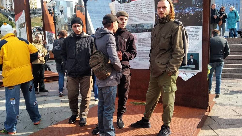 Блогера-«порохобота» жестоко избили ветераны АТО - riafan.ru