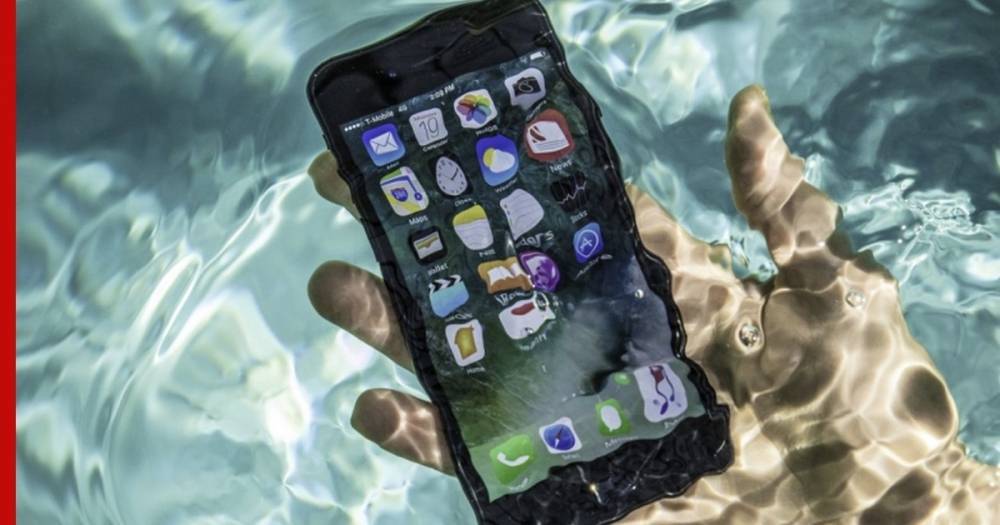 iPhone 8 «выжил» после двух месяцев под водой - profile.ru