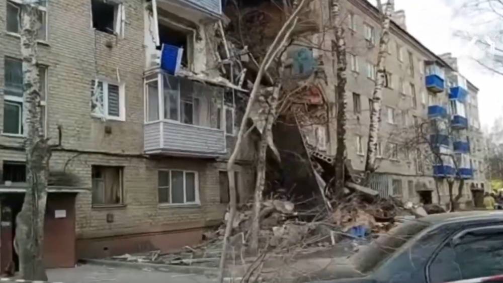 Житель дома в Орехово-Зуево, где произошел взрыв газа, спас повисшего на плите ребенка - vestirossii.com - Москва - Московская обл.