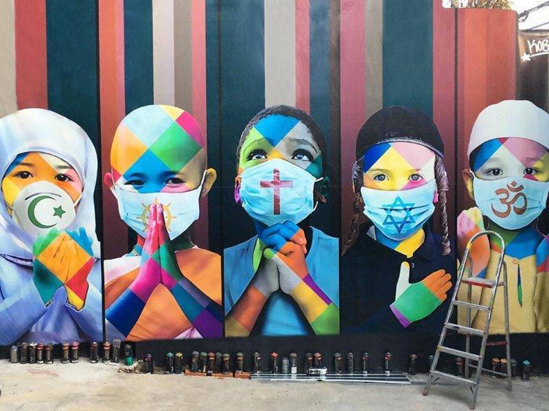 Разлука, в которой мы вместе. Бразильский уличный художник создал картину волнующую всех - bloknot.ru