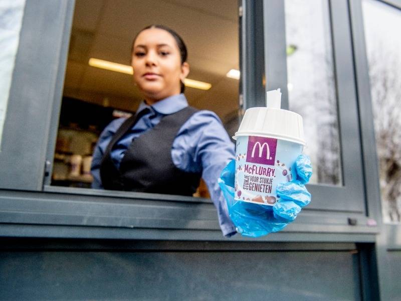 Крис Кемпчински - Глава McDonald’s вдвое уменьшил свою зарплату из-за ситуации с пандемией - sobesednik.ru