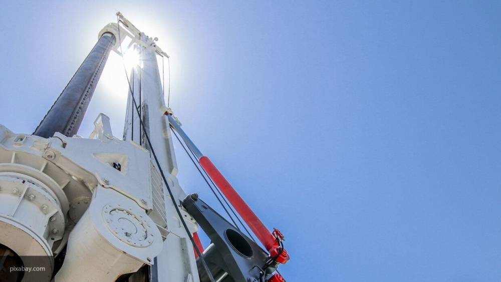 Новая сделка ОПЕК+ по сокращению нефтедобычи вступила в силу - politros.com - Россия