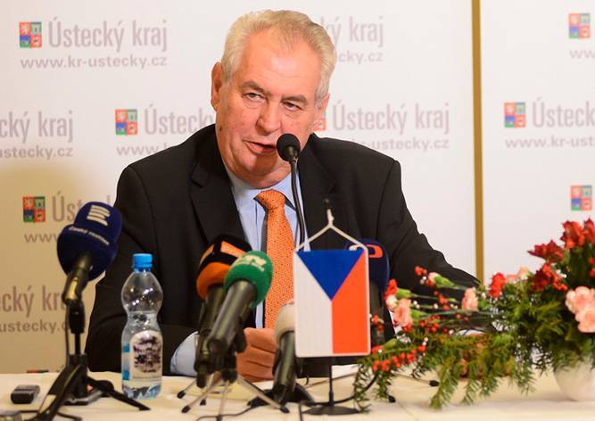Милош Земан - Президента Чехии вызвали в суд - vinegret.cz - Гана - Чехия - Прага