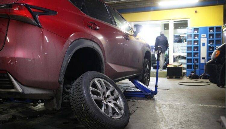 Иван Белозерцев - В Пензенской области разрешили работу автосервисам и автомойкам - newtvnews.ru - Россия - Пензенская обл.
