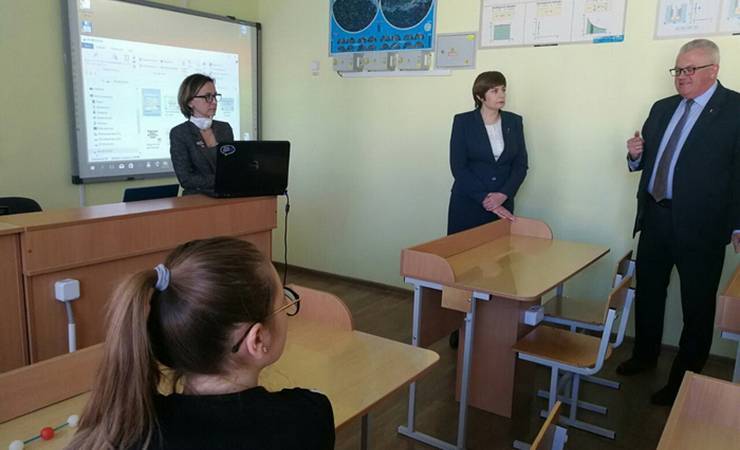Игорь Карпенко - «Всех, кого надо, аттестуем». Министр образования призвал не волноваться по поводу аттестации школьников - gomel.today - Белоруссия - Минск