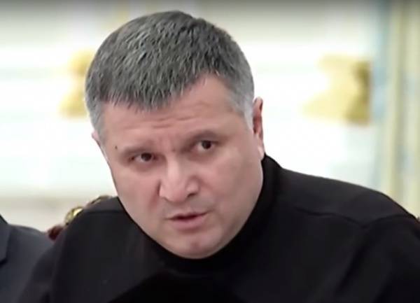 Арсен Аваков - Аваков угрожает мэру Черкасс за разрешение работать малому бизнесу - nakanune.ru - Украина - Черкассы