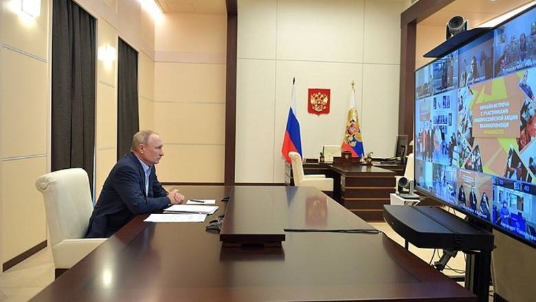 Владимир Путин - Дмитрий Песков - Михаил Мишустин - Охрану здоровья Владимира Путина вывели на максимальный уровень - newizv.ru - Россия