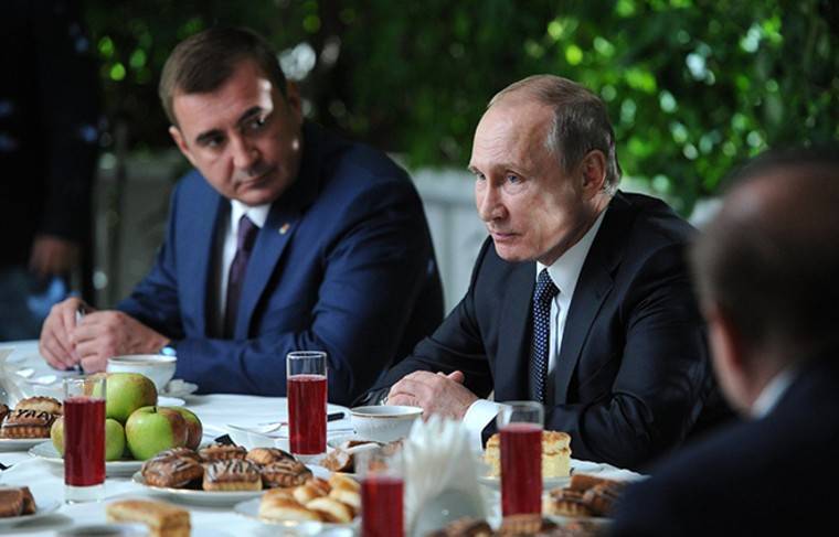Владимир Путин - Шеф-повар объяснил, как проверяют продукты для Путина - news.ru