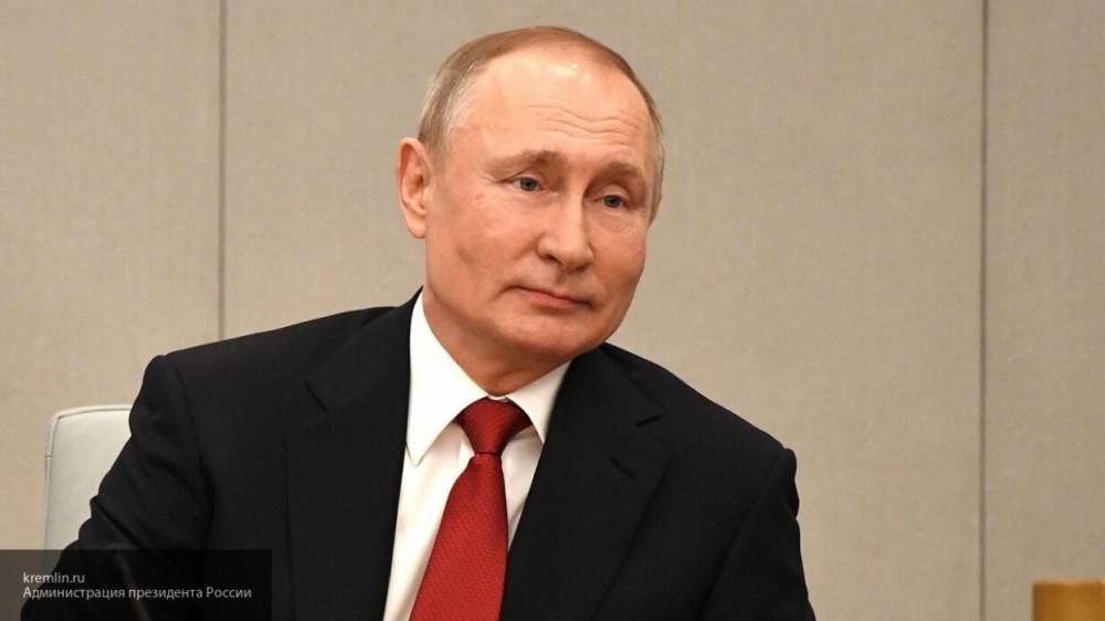 Владимир Путин - Картина на выставке "Память поколений" растрогала Путина - politros.com - Москва - Россия