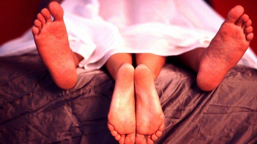 Ученые назвали количество интимных близостей нужных человеку для счастья - 5-tv.ru - Канада