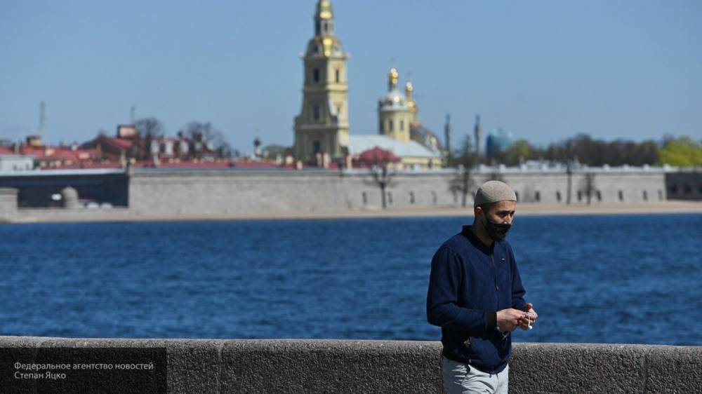 Петербуржцев обяжут носить маски и перчатки в общественных местах - polit.info - Санкт-Петербург
