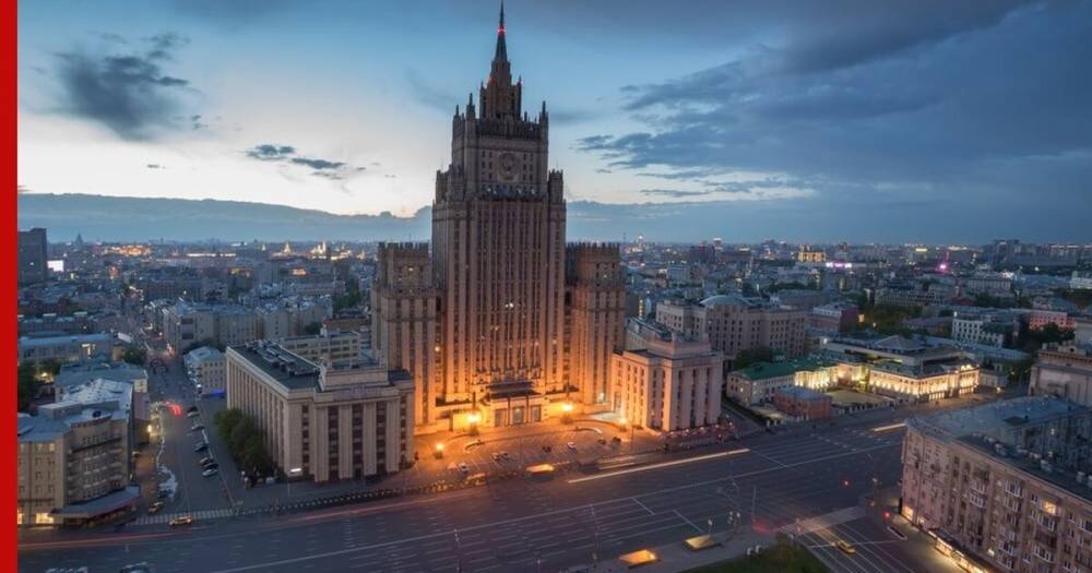 Москва намерена серьезно поговорить с США из-за постов о победе над нацизмом - profile.ru - Москва - Россия - США - Англия