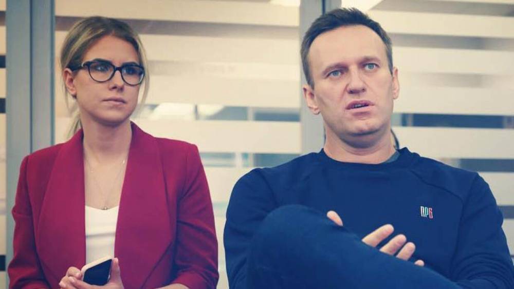 Любовь Соболь - Алексей Навальный - Соболь и Навальный пытаются удержать аудиторию лицемерными «поздравлениями» с Днем Победы - riafan.ru - Москва - Россия