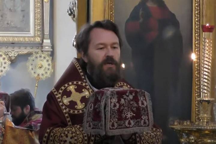 Иосиф Сталин - В РПЦ выступили против изображения Сталина в храме Вооруженных сил - mk.ru - Москва - Россия