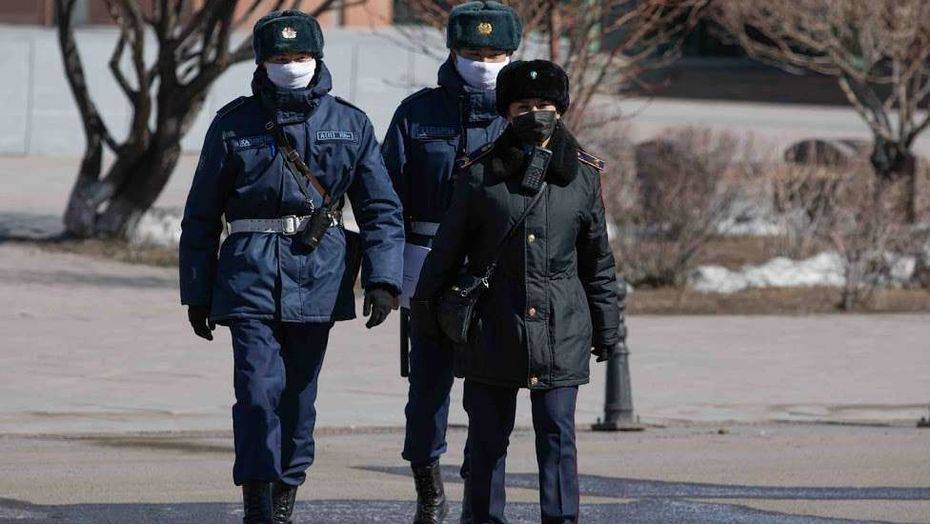 В топ-3 дефицитных профессий в Казахстане вошли инспекторы по патрулированию, охранники и медсёстры - informburo.kz - Казахстан