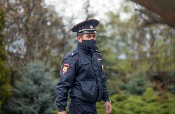 В полиции Ульяновска объяснили, почему оштрафовали пытавшуюся вернуть ребёнка женщину - govoritmoskva.ru - Москва - Россия - Ульяновск - Ульяновская