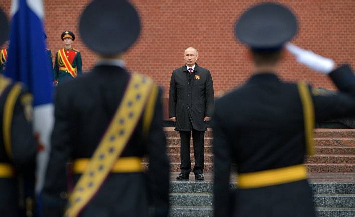 Владимир Путин - Bloomberg (США): Путин из-за коронавируса отметил День Победы ограниченными торжествами - inosmi.ru - Москва - Россия - США - Белоруссия - Германия