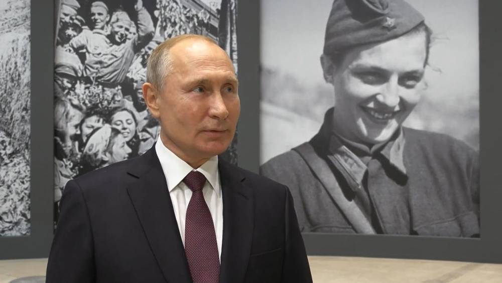 Владимир Путин - Путин рассказал о том, каким должен быть патриотизм. - riafan.ru - Россия - РСФСР