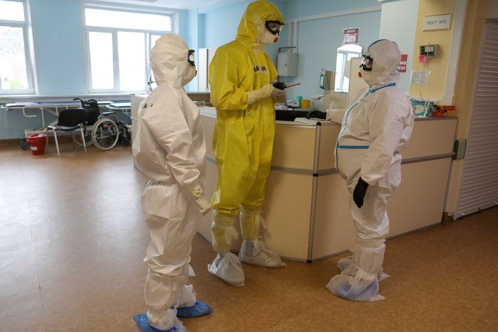 Россия поднялась на третье место в мире по числу заразившихся COVID-19 - vm.ru - Россия - США - Англия - Италия - Испания