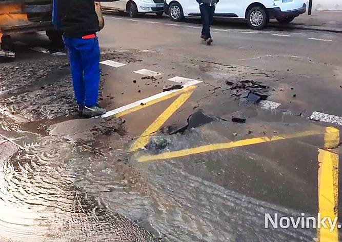 Больница в центре Праги осталась без воды из-за прорыва 137-летней трубы - vinegret.cz - Чехия - Прага