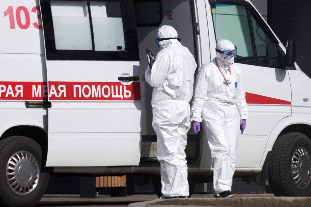 В Москве сотрудники больницы оставили у подъезда 80-летнюю женщину - newsland.com - Москва
