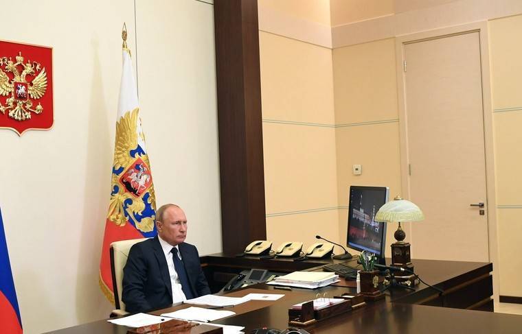 Владимир Путин - Политолог назвал беспрецедентными решения Путина по борьбе с коронавирусом - news.ru - Россия