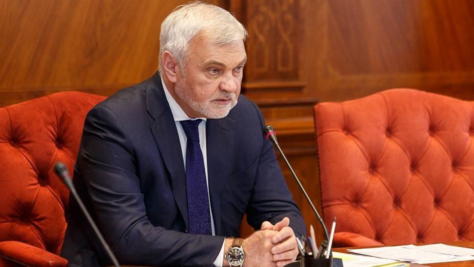 Владимир Уйба - В Республике Коми продлили строгие ограничения на три дня - dp.ru - Россия - респ. Коми