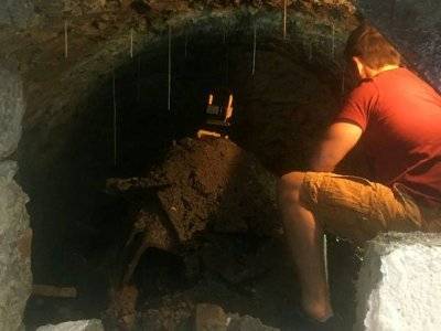 Мужчина нашел под своим домом 120-летний тоннель - news.am - Англия - Армения - Плимут