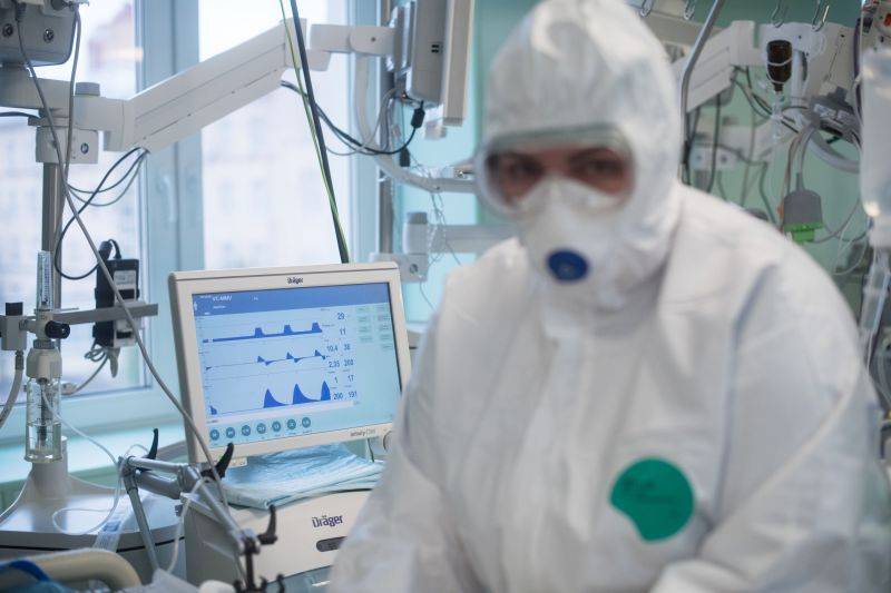 В России за сутки выявлено еще 10899 зараженных коронавирусом - tvc.ru - Москва - Россия - Московская обл.