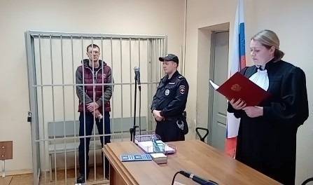 Вячеслав Попов - Первоуральцу, зарезавшему из ревности жену возле суда, продлили арест до августа - znak.com - Россия - Екатеринбург - Свердловская обл. - Первоуральск