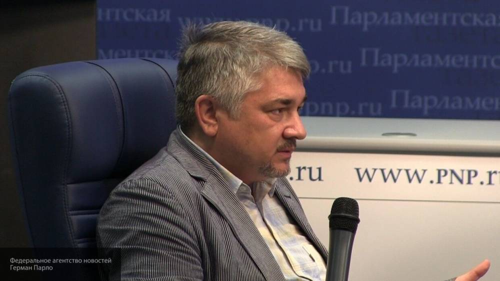 Ростислав Ищенко - Иван Конев - Политолог Ищенко считает снос Чехией памятника Коневу заискиванием перед США - politros.com - Австрия - США - Украина - Вашингтон - Италия - Германия - Франция - Польша - Чехия - Прага