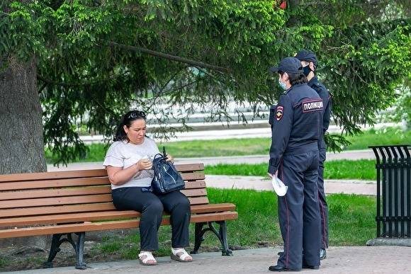 Жители Екатеринбурга вышли на улицы после «нерабочих дней». Фоторепортаж - znak.com - Екатеринбург