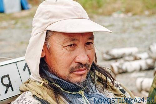 Александр Габышев - Алексей Прянишников - Якутского шамана, который шел «изгонять Путина», задержали и увезли в психбольницу - novostidnya24.ru - Москва - Якутск