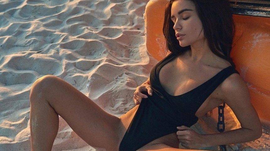 «Жарко!»: Модель Екатерина Зуева сделала фото на пляже в бикини без верха - 5-tv.ru - Россия