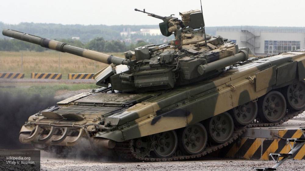 Вьетнамские военные продемонстрировали возможности танков Т-90С и Т-90СК производства РФ - politexpert.net - Россия - Вьетнам - Ханой