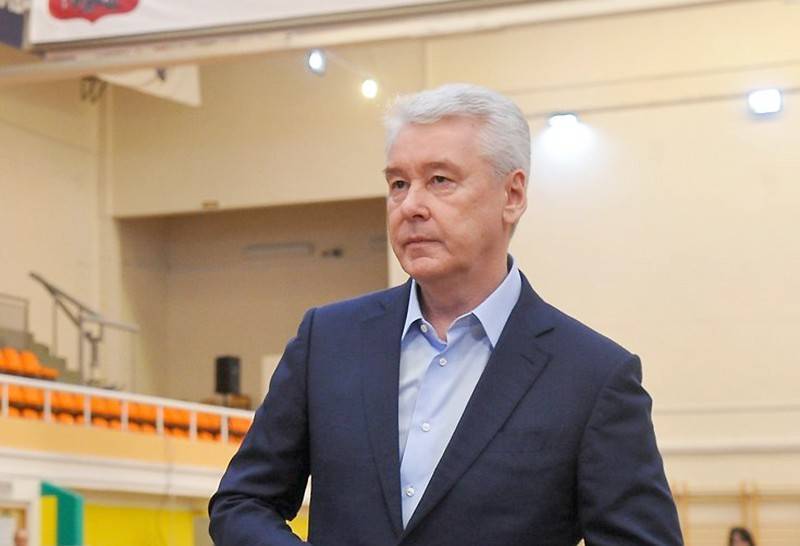 Сергей Собянин - Собянин сохранил SMS как средство заказа пропуска - tvc.ru - Москва - Россия