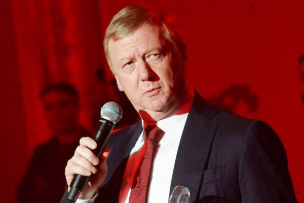 Анатолий Чубайс - «Стыдно»: Чубайс показал, в каких условиях трудится в самоизоляции - trud.ru