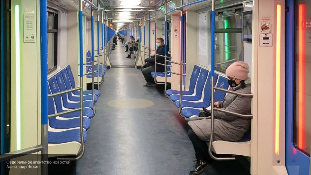 Правительство Москвы опровергло слухи о якобы завышении цен на маски в столичном метро - politros.com - Москва - Россия