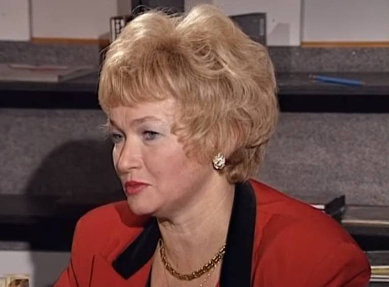Константин Богомолов - Ксения Собчак - Людмила Нарусова - Собчак сообщила, что сенатор Нарусова 10 дней пробыла в Коммунарке с пневмонией - vm.ru - Россия