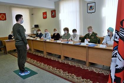 Валерий Герасимов - В Минобороны рассказали о призыве в армию в период пандемии коронавируса - lenta.ru - Россия