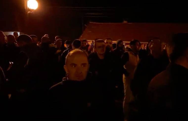 Верующие Черногории проводят митинг с требованием освободить епископа - news.ru - Черногория