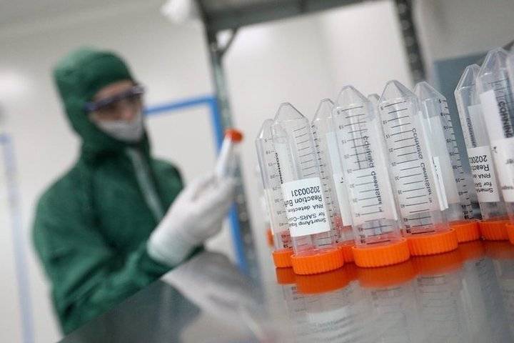 Павел Волчков - Вирусолог назвал срок появления реально действующего лекарства от COVID-19 - mk.ru