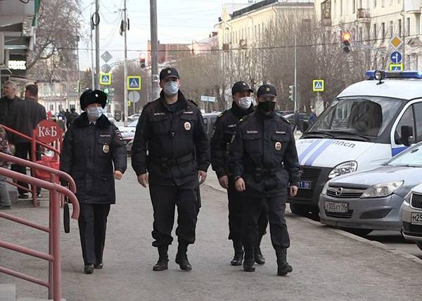 Агрессивный нарушитель самоизоляции из Екатеринбурга ответит за нападение на полицейских - nakanune.ru - Россия - Екатеринбург - Свердловская обл. - Нападение