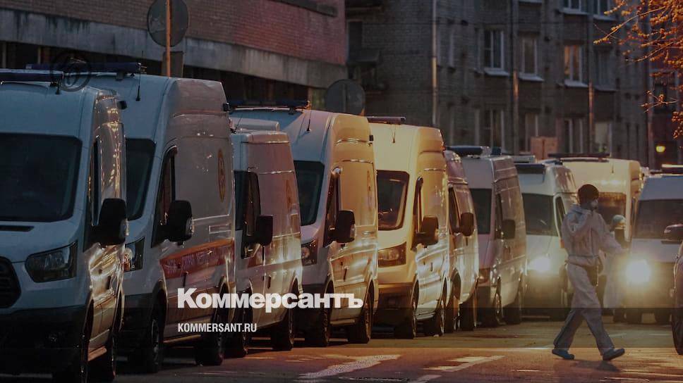 Владимир Путин - В России за сутки выявлено 10 028 заразившихся коронавирусом, всего — 242 271 - kommersant.ru - Россия