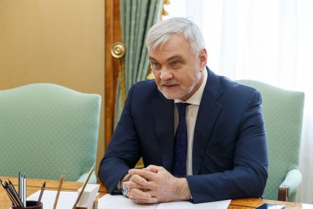 Владимир Уйба - Владимир Уйба ознакомился с ходом реконструкции соцобъектов Ухты - bnkomi.ru - респ. Коми