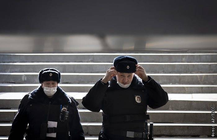 Правительство внесло в Думу законопроект о праве полицейских вскрывать автомобили - interfax.ru - Москва
