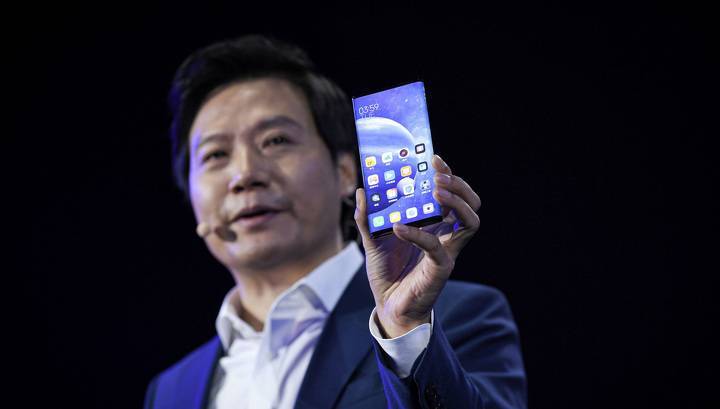 Лэй Цзюнь - Основатель Xiaomi попался на использовании iPhone - vesti.ru