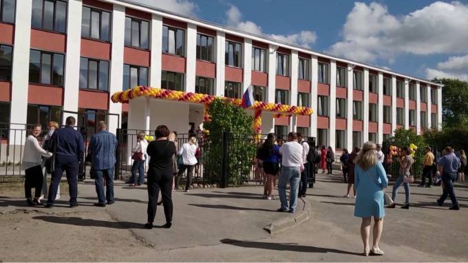 Для девятиклассников в России отменят экзамены - piter.tv - Россия