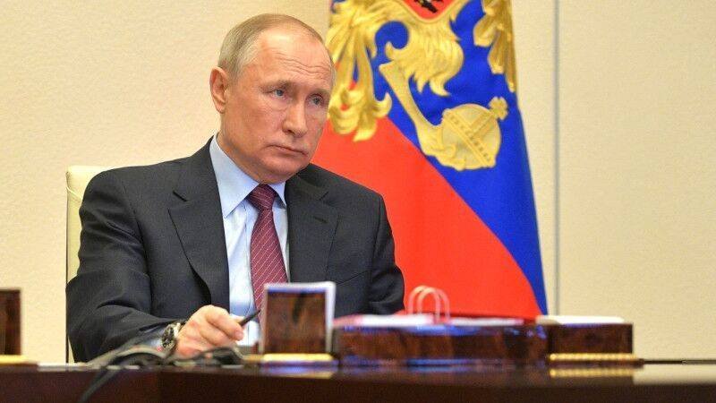 Владимир Путин - Путин сообщил, что власти ищут источники поддержки на фоне снижения бюджета - polit.info - Россия